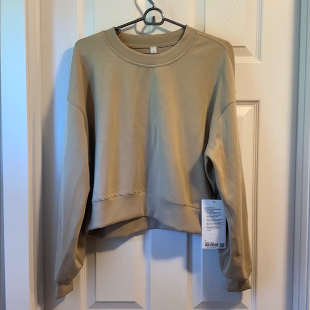 Lululemon perfectly oversized crop crew